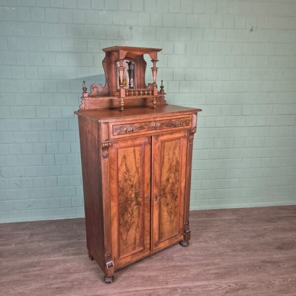 Vertiko mit Aufsatz Gründerzeit 1880 Nussbaum