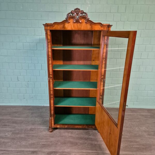 Geschirrschrank Vitrine Biedermeier 1860 Nussbaum – Bild 14