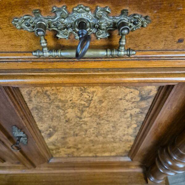Buffetschrank Schrank Gründerzeit 1880 Nussbaum – Bild 8