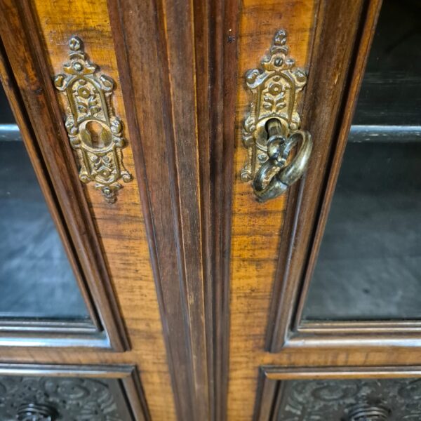 Geschirrschrank Vitrine Gründerzeit 1880 Nussbaum – Bild 14