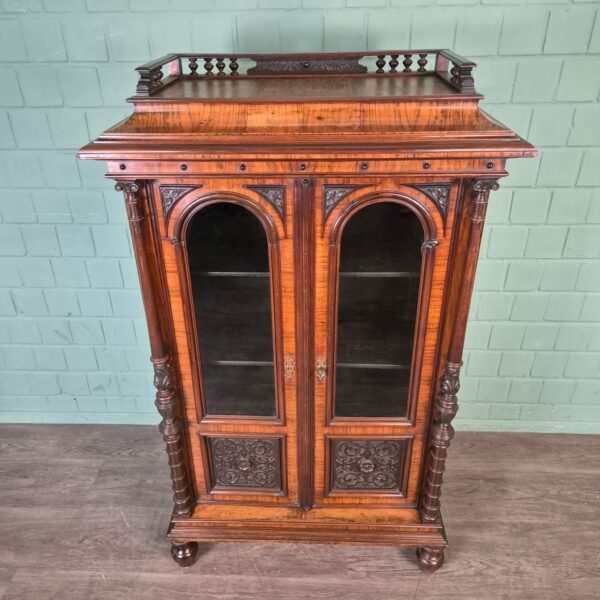Geschirrschrank Vitrine Gründerzeit 1880 Nussbaum – Bild 4
