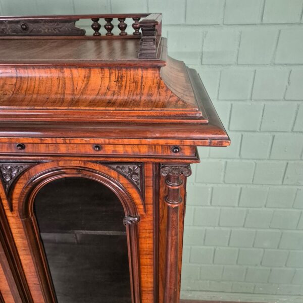 Geschirrschrank Vitrine Gründerzeit 1880 Nussbaum – Bild 11