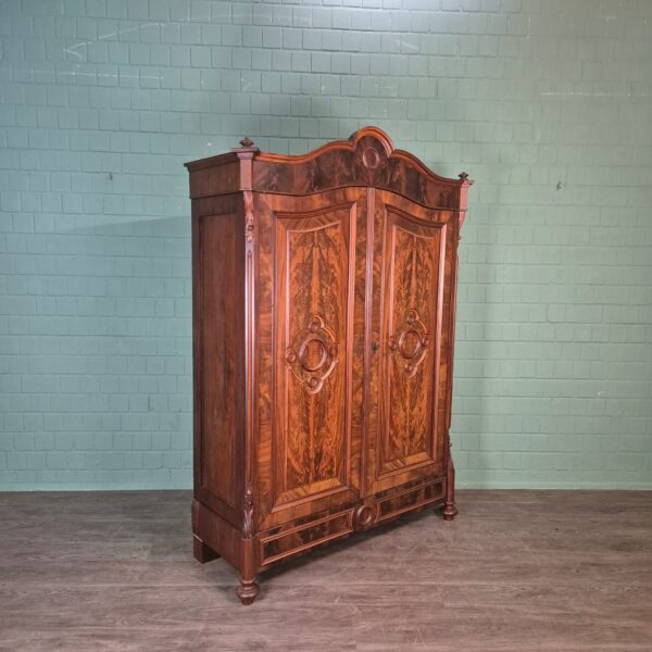 Schrank Kleiderschrank Louis Philippe 1860 Nussbaum