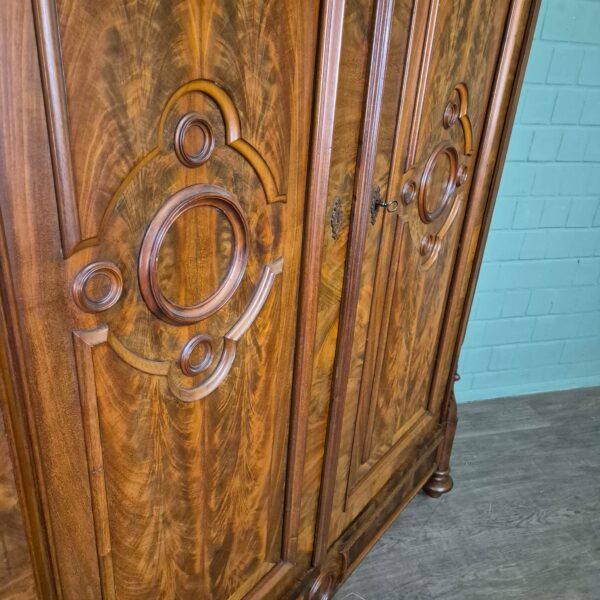 Schrank Kleiderschrank Louis Philippe 1860 Nussbaum – Bild 9