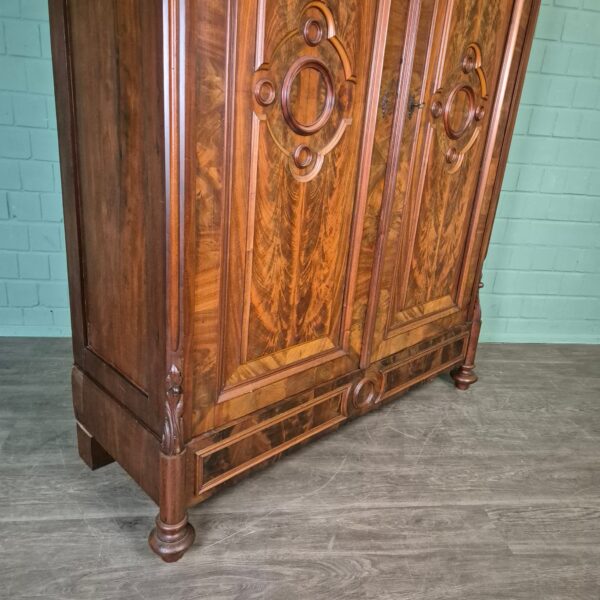 Schrank Kleiderschrank Louis Philippe 1860 Nussbaum – Bild 7