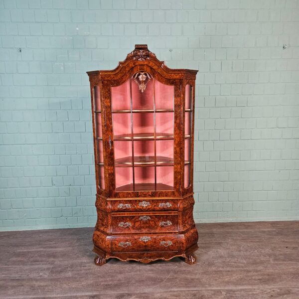Vitrine Eckschrank Nussbaum 1,04 m Neubarock – Bild 3