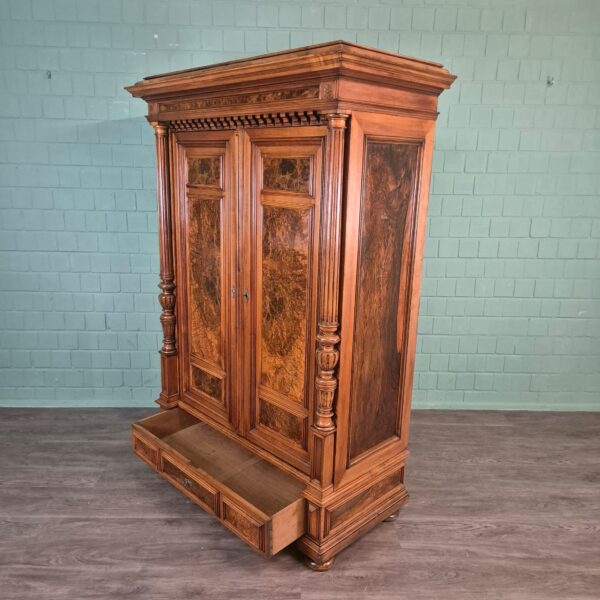 Kleiderschrank Schrank Gründerzeit 1880 Nussbaum – Bild 18