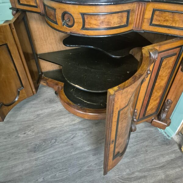 Eckschrank Eckbuffet Gründerzeit 1880 Nussbaum – Bild 26