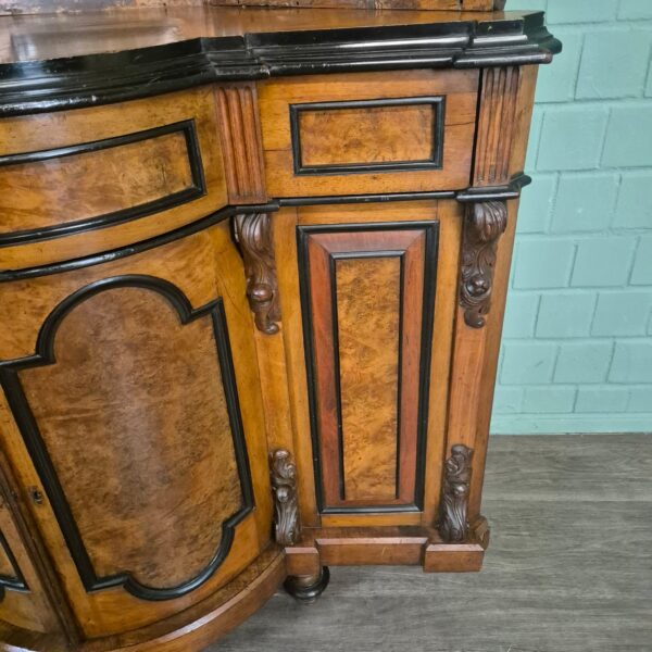 Eckschrank Eckbuffet Gründerzeit 1880 Nussbaum – Bild 11