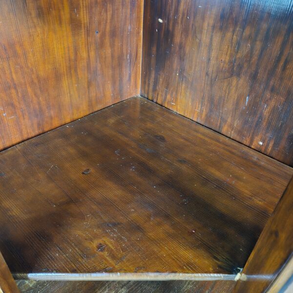 Eckschrank Eckvitrine Biedermeier 1850 Nussbaum – Bild 15