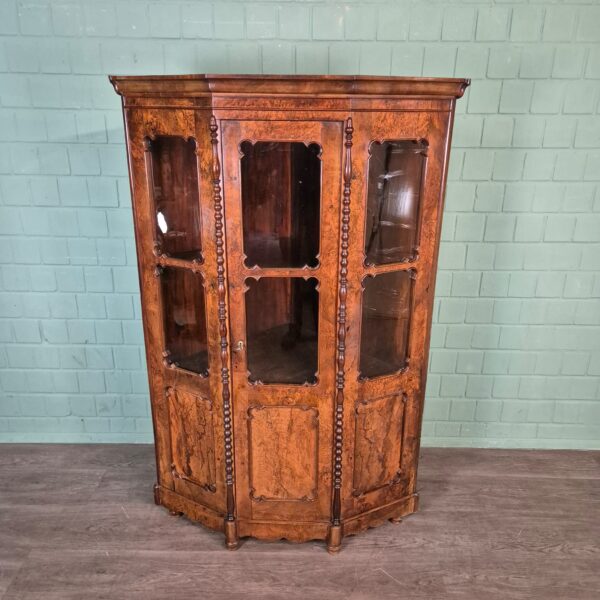 Eckschrank Eckvitrine Biedermeier 1850 Nussbaum