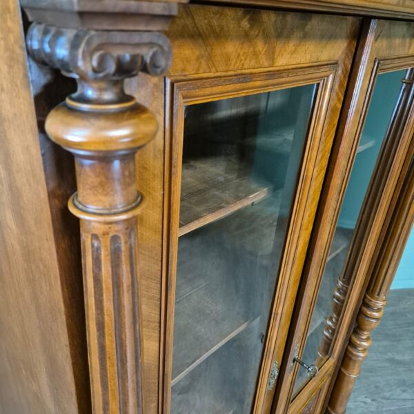 Bücherschrank Vitrine Gründerzeit 1880 Nussbaum – Bild 7