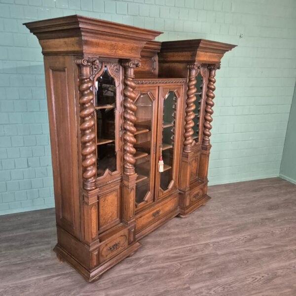 Vitrine Schrank Neubarock 1890 Eiche – Bild 4