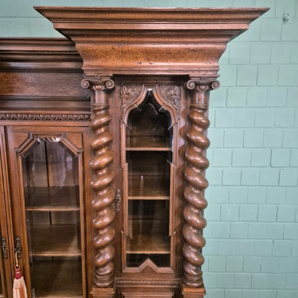 Vitrine Schrank Neubarock 1890 Eiche – Bild 10