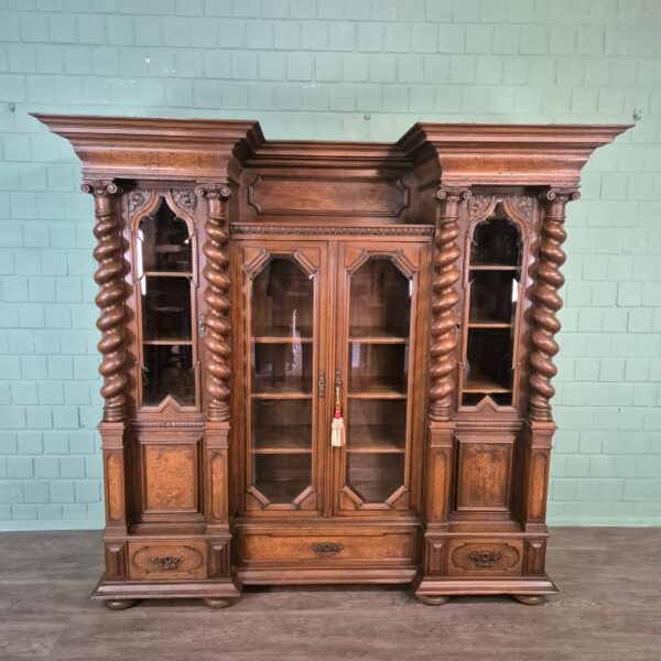 Vitrine Schrank Neubarock 1890 Eiche – Bild 3