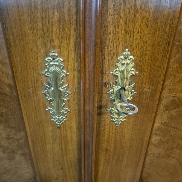 Kleiderschrank Schrank Gründerzeit 1870 Nussbaum – Bild 8