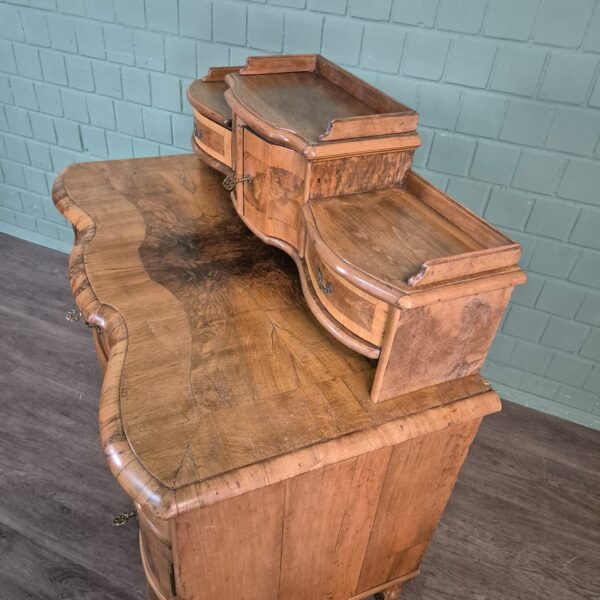 Schreibtisch Barock 1770 Nussbaum – Bild 6