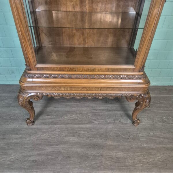 Vitrine Geschirrschrank Neubarock Nussbaum 1,06 m – Bild 9
