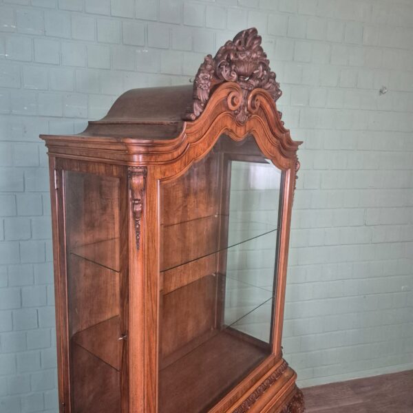 Vitrine Geschirrschrank Neubarock Nussbaum 1,06 m – Bild 5