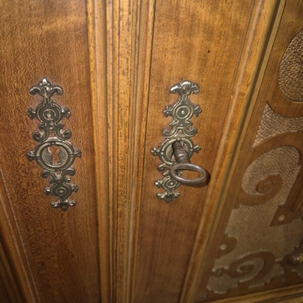 Buffetschrank Schrank Gründerzeit 1890 Nussbaum – Bild 10