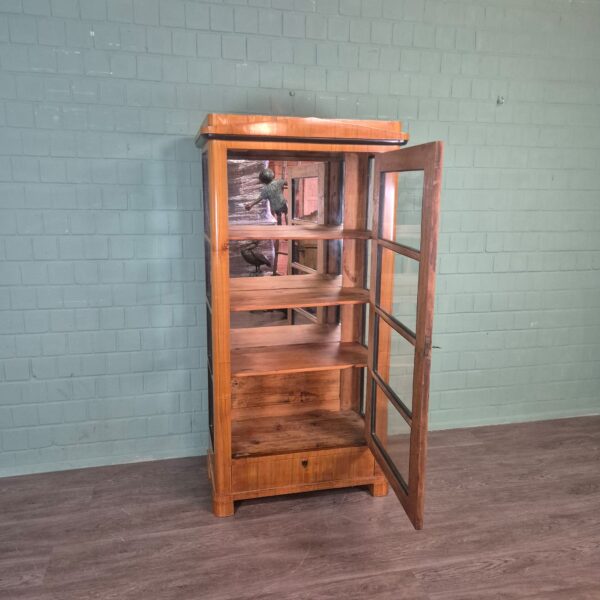 Vitrine Geschirrschrank Biedermeier 1850 Kirschbaum – Bild 11