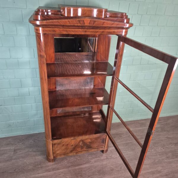Vitrine Geschirrschrank Biedermeier 1830 Mahagoni – Bild 12