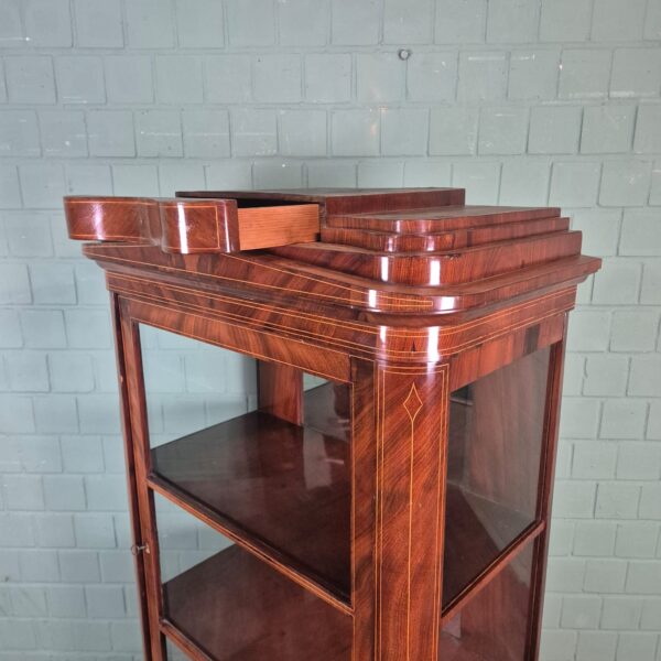 Vitrine Geschirrschrank Biedermeier 1830 Mahagoni – Bild 7