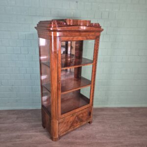 Vitrine Geschirrschrank Biedermeier 1830 Mahagoni