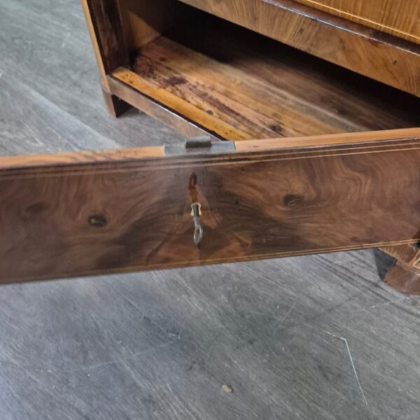 Vitrine Geschirrschrank Biedermeier 1830 Mahagoni – Bild 15