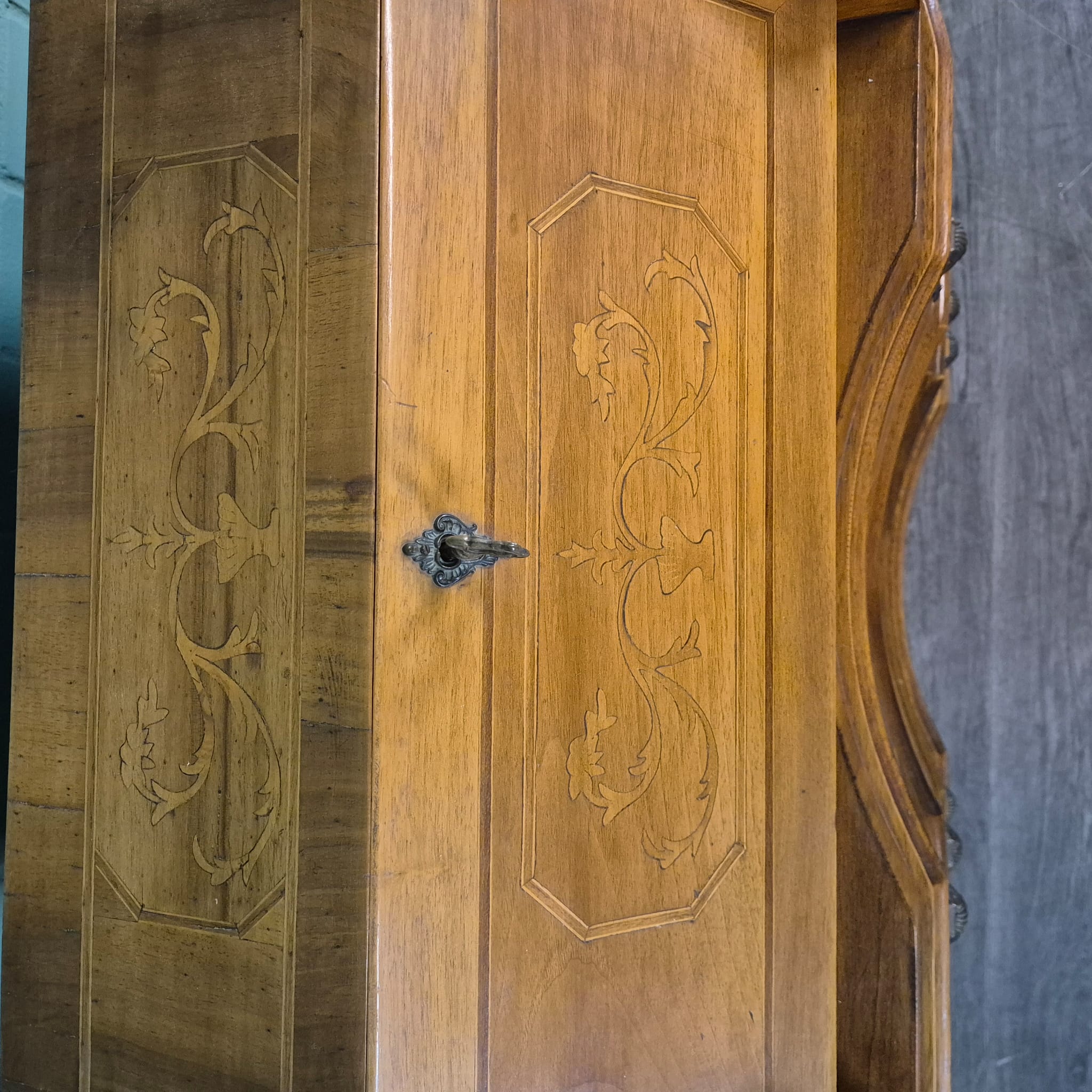 Schreibtisch Damensekretär Nussbaum 0,87 m – Bild 17