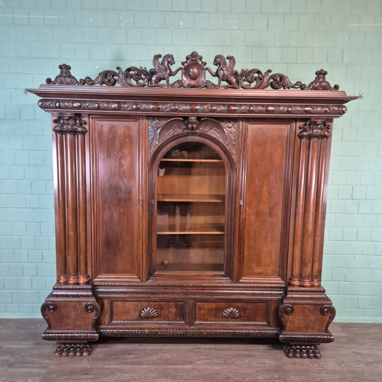 Schrank Vitrine Neubarock Nussbaum 1,43 m – Bild 3