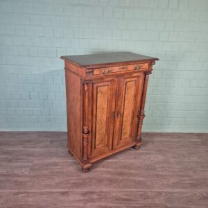 Vertiko Gründerzeit 1880 Nussbaum