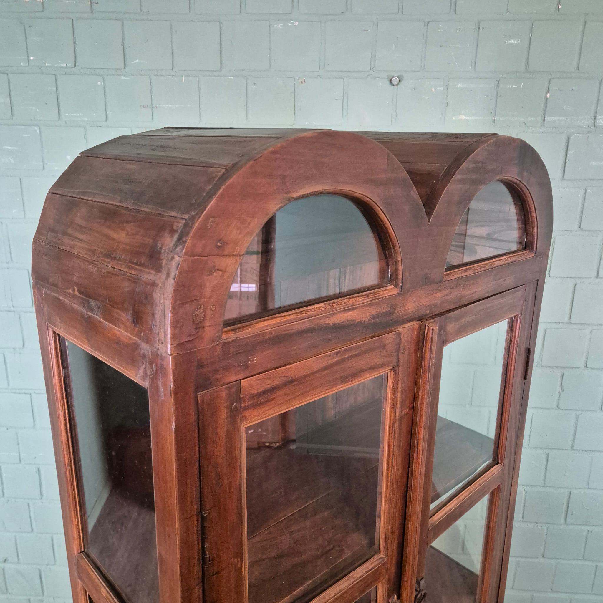 Vitrine Schaukasten Teakholz 0,80 m – Bild 6