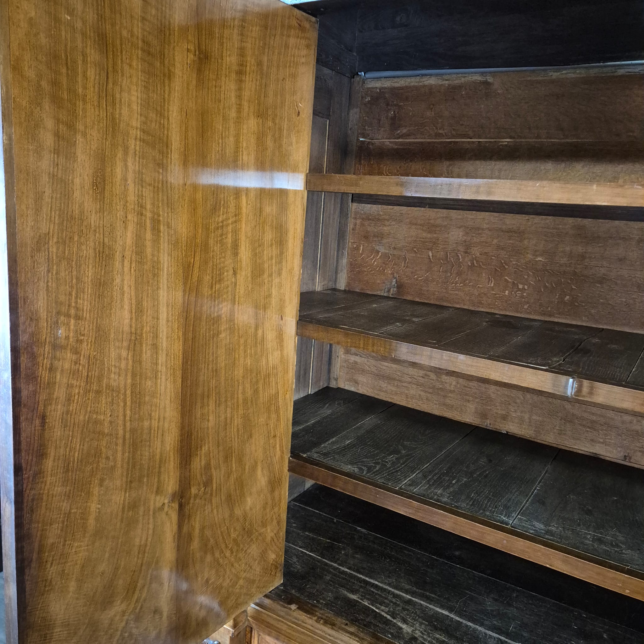 Hamburger Schapp Kleiderschrank 1880 Nussbaum – Bild 19