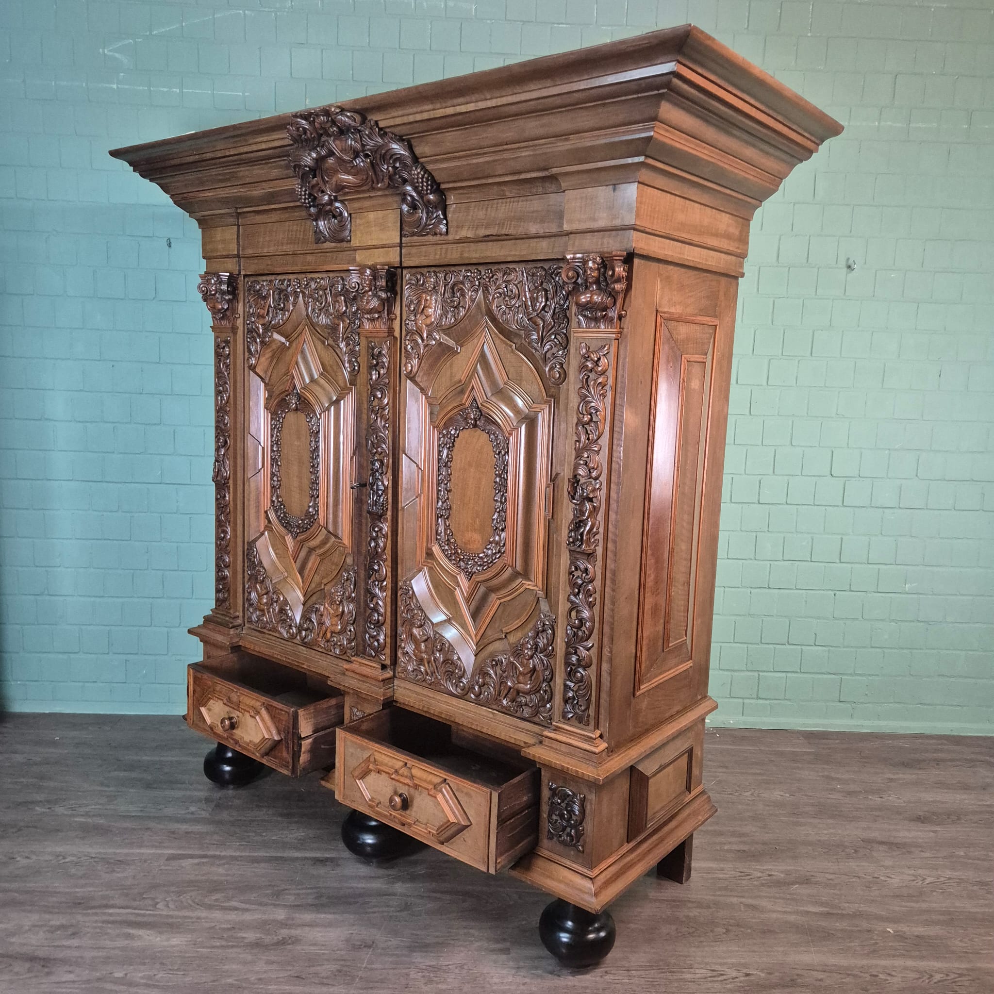 Hamburger Schapp Kleiderschrank 1880 Nussbaum – Bild 20