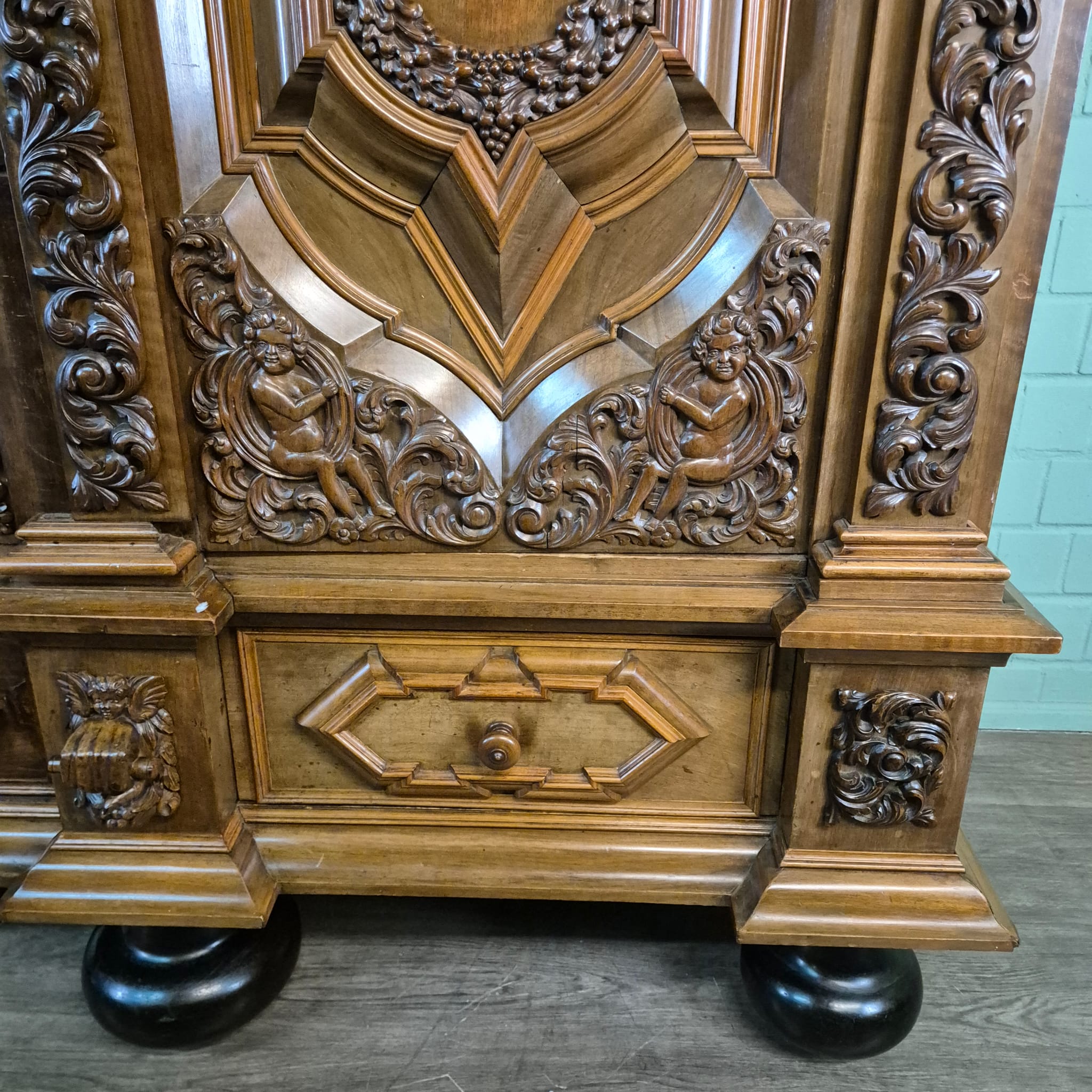 Hamburger Schapp Kleiderschrank 1880 Nussbaum – Bild 10