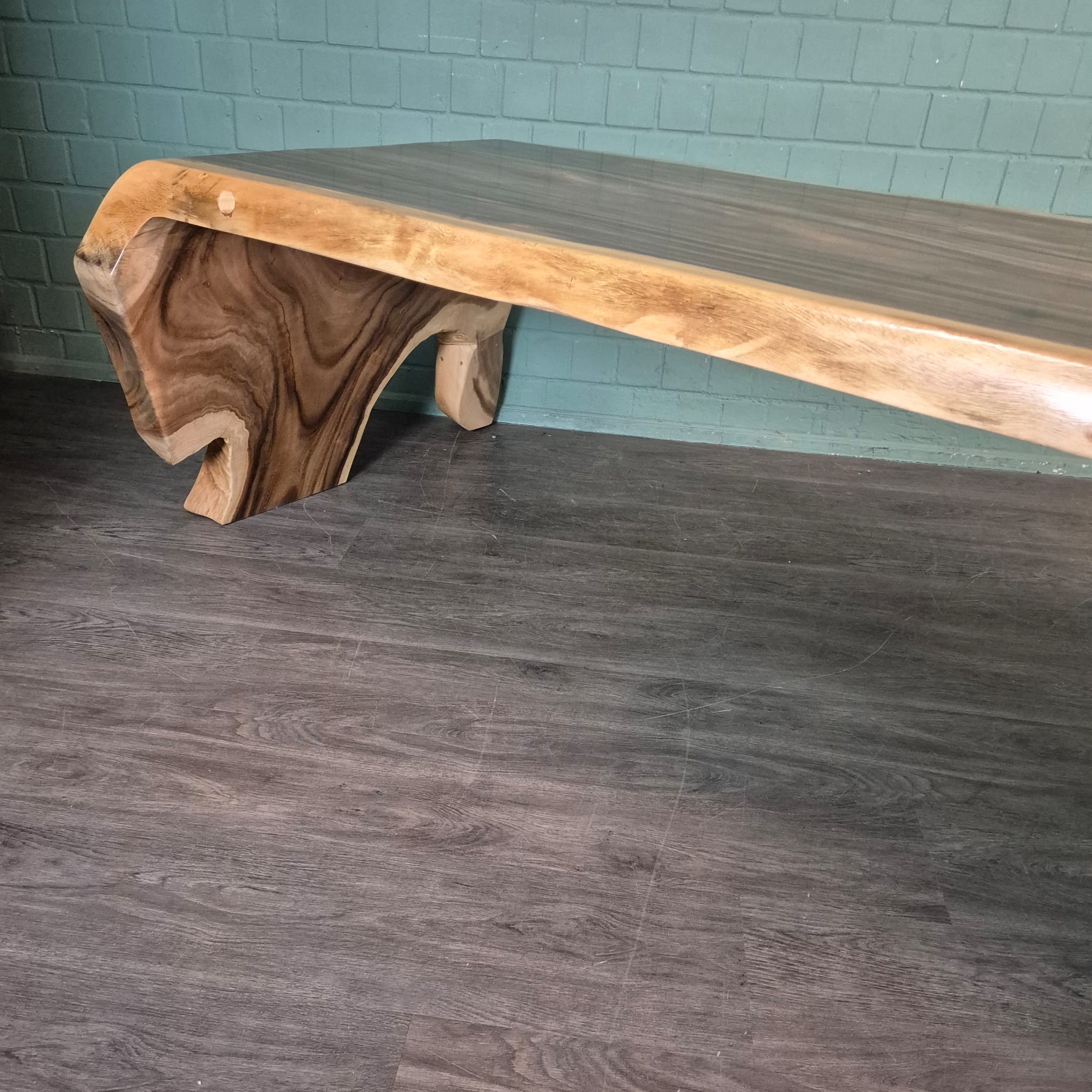 Esstisch Baumstamm-Tisch L-Form Suar-Holz 2,60 m x 1,12 m – Bild 14