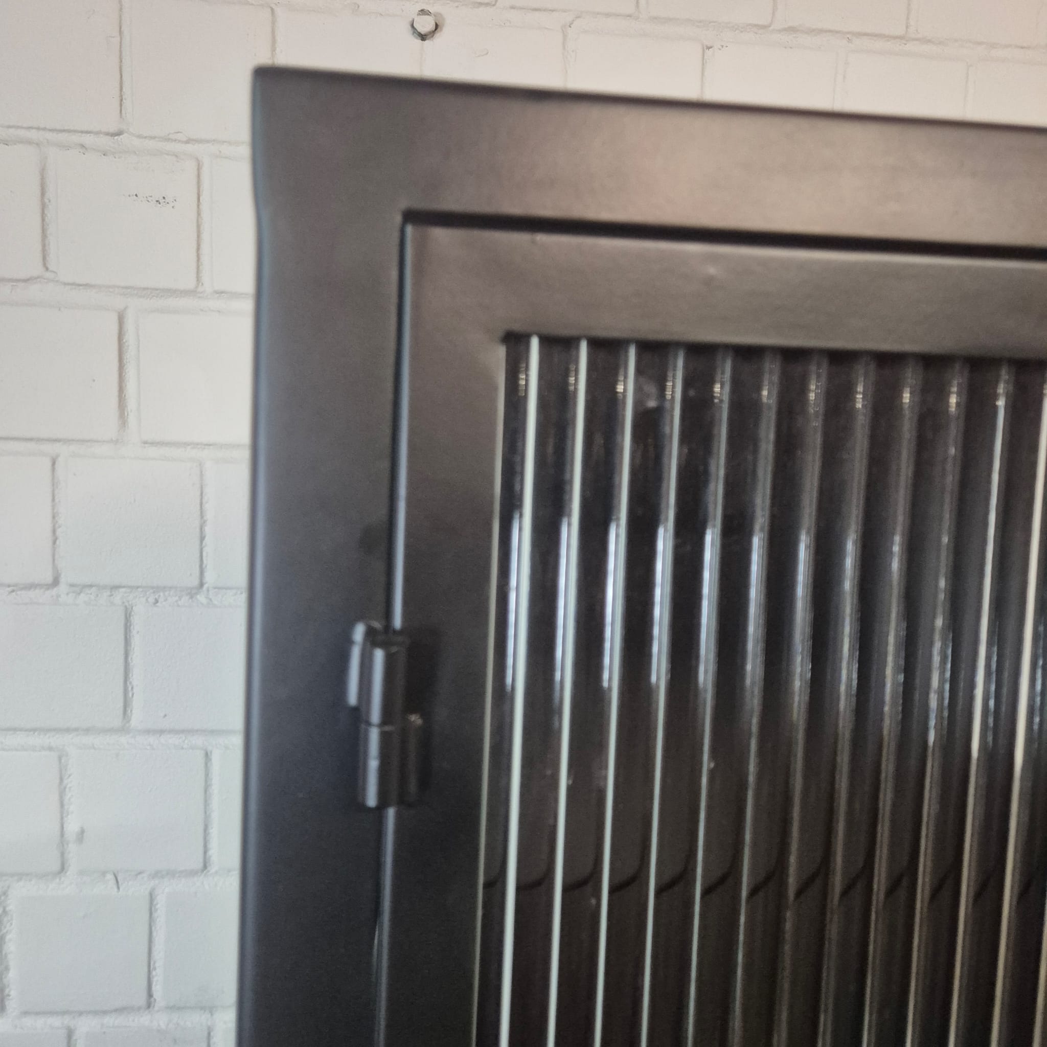 Designer Vitrine Schrank Riffelglas 0,90 m – Bild 9