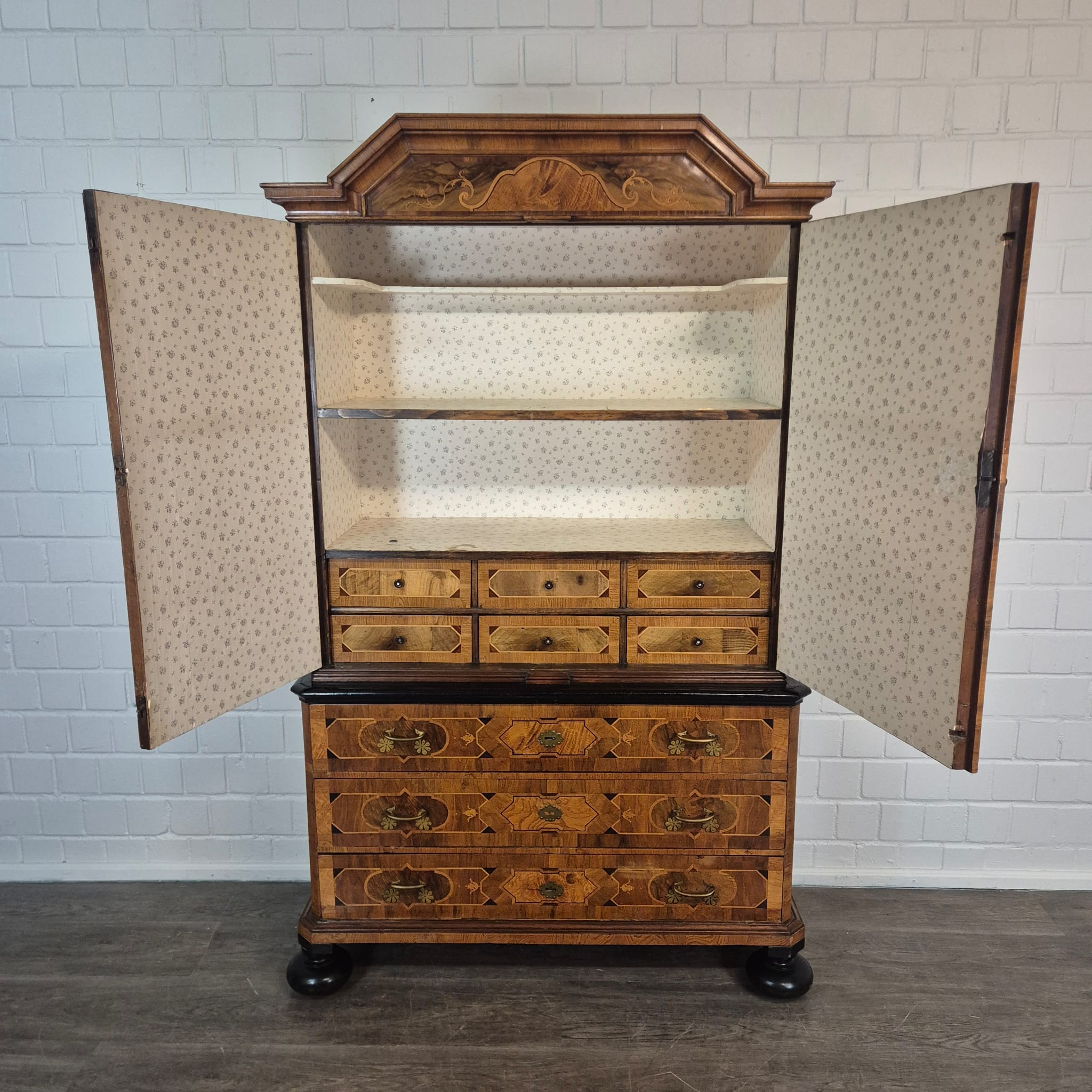 Schrank Kabinettschrank Barock 1770 Nussbaum – Bild 18