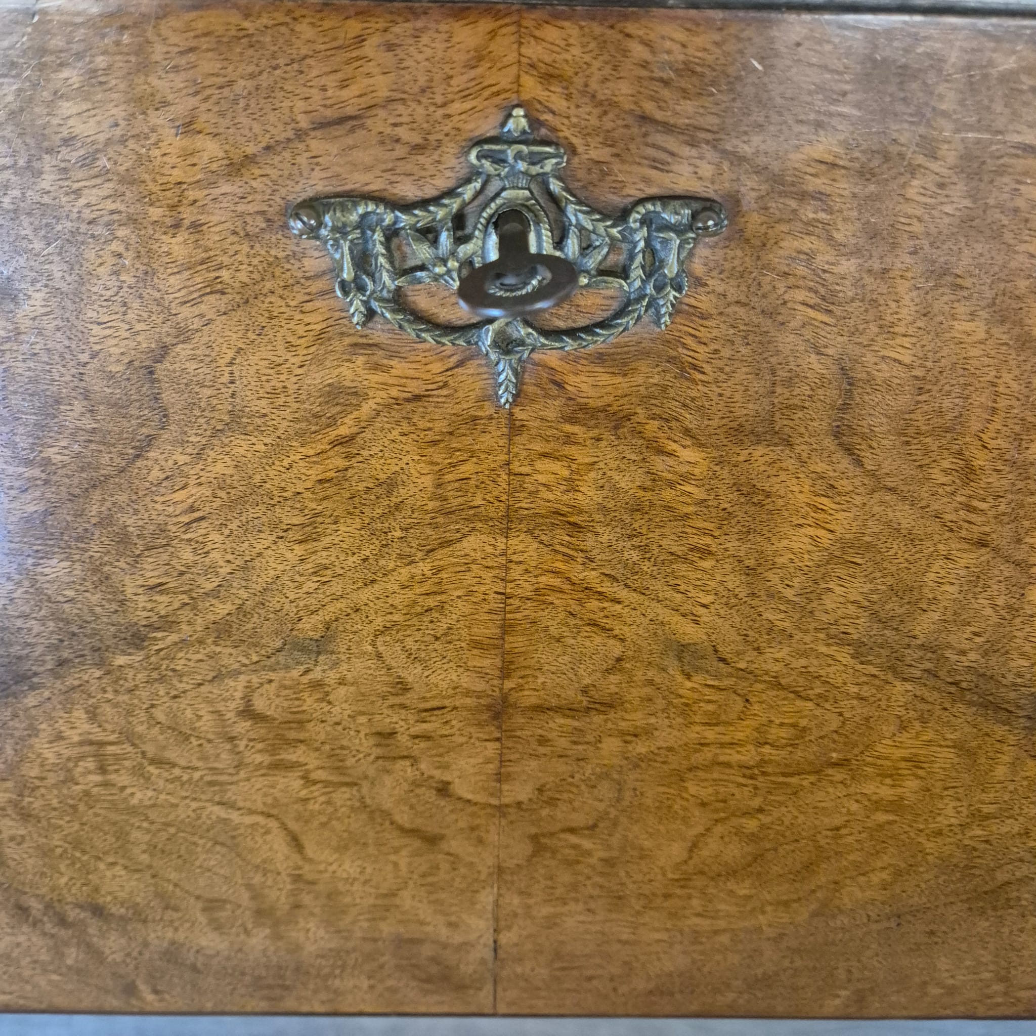 Sekretär Neuarock 1850 Nussbaum – Bild 4