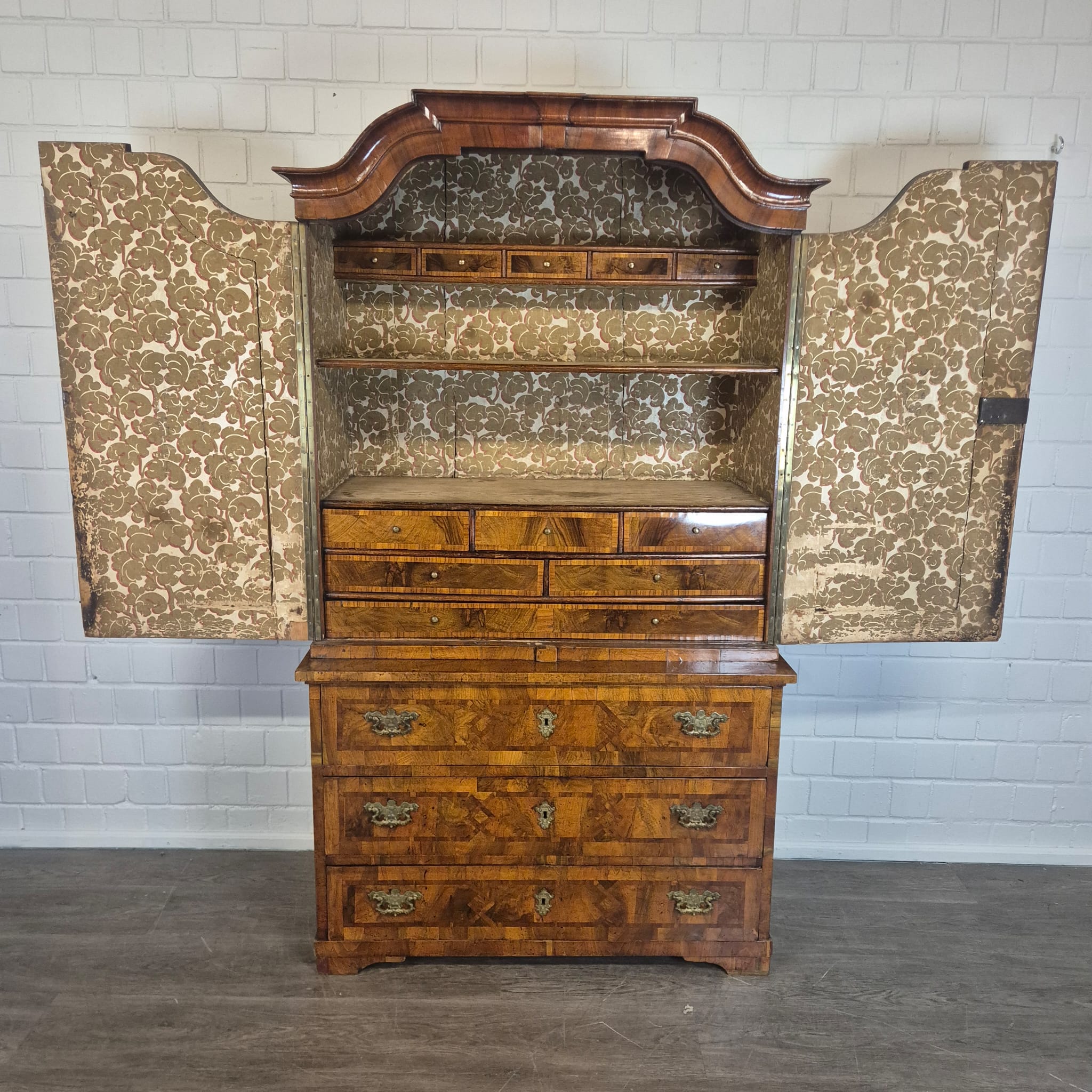 Schrank Kabinettschrank Barock 1770 Nussbaum – Bild 14