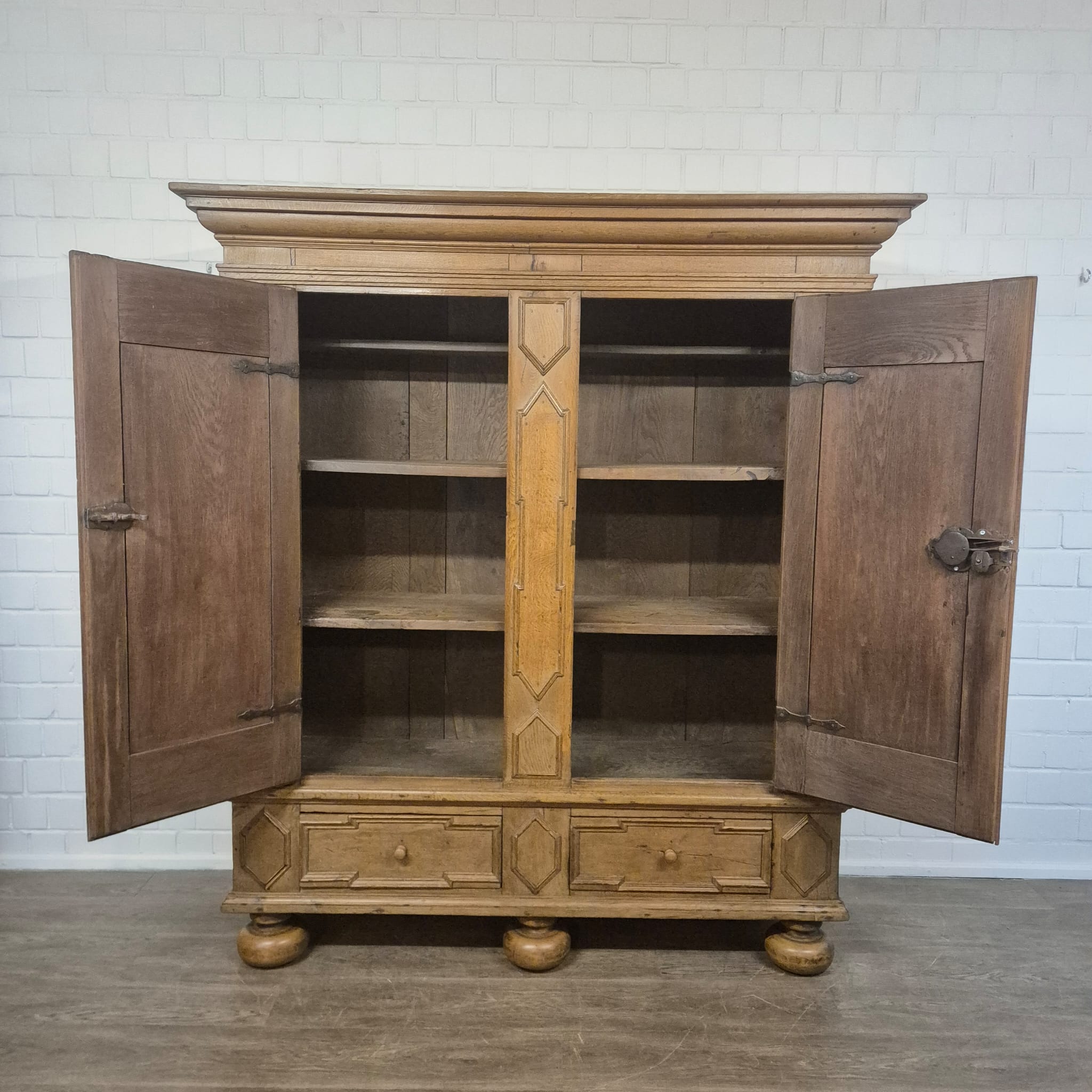 Schrank Kleiderschrank Barock 1770 Eiche – Bild 14