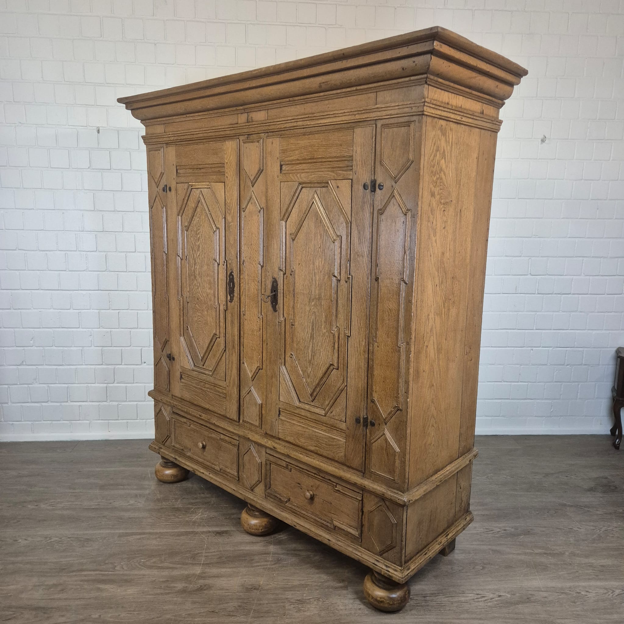Schrank Kleiderschrank Barock 1770 Eiche – Bild 4