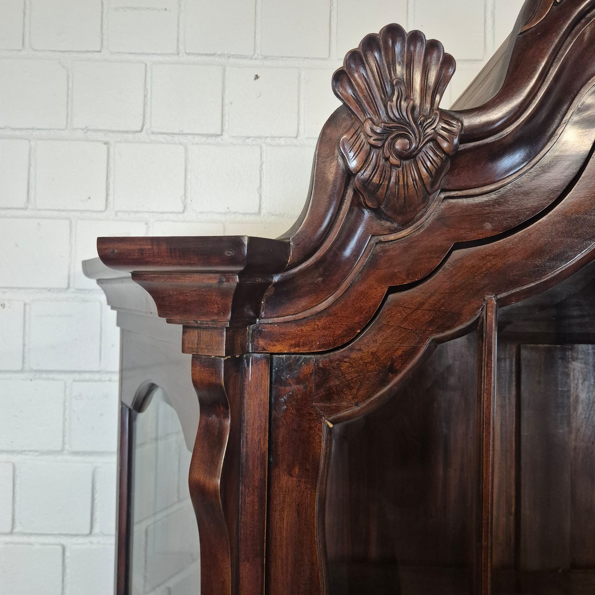 Vitrine Geschirrschrank Neubarock Mahagoni – Bild 10