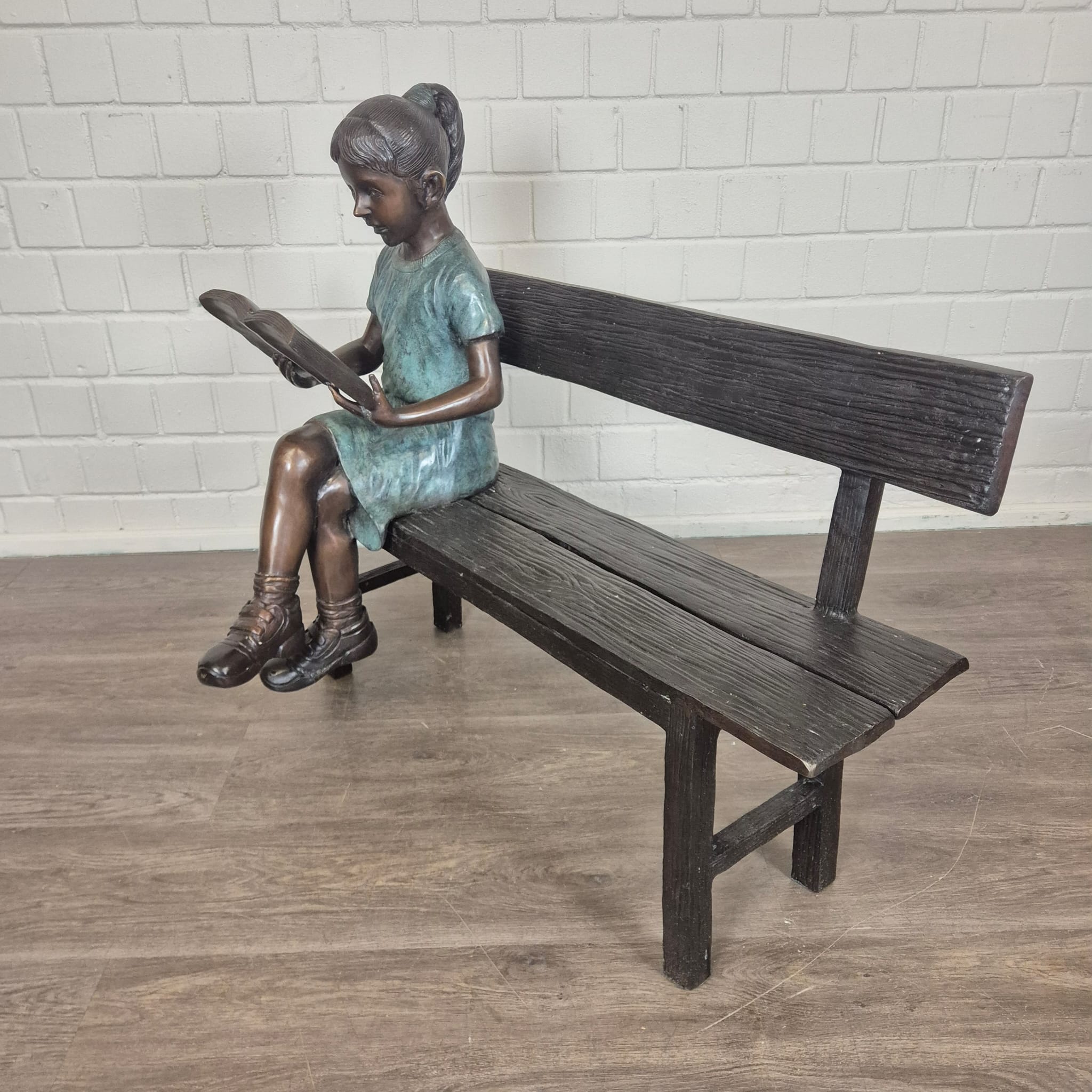 Skulptur Deko-Figur Mädchen auf Bank Bronze 1,10 m – Bild 6