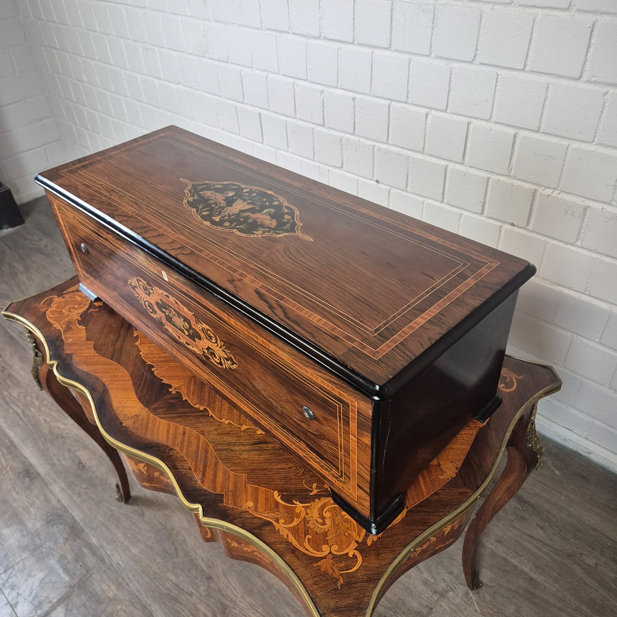 Spieldose Walzenspieluhr 1870 Wurzelholz – Bild 5