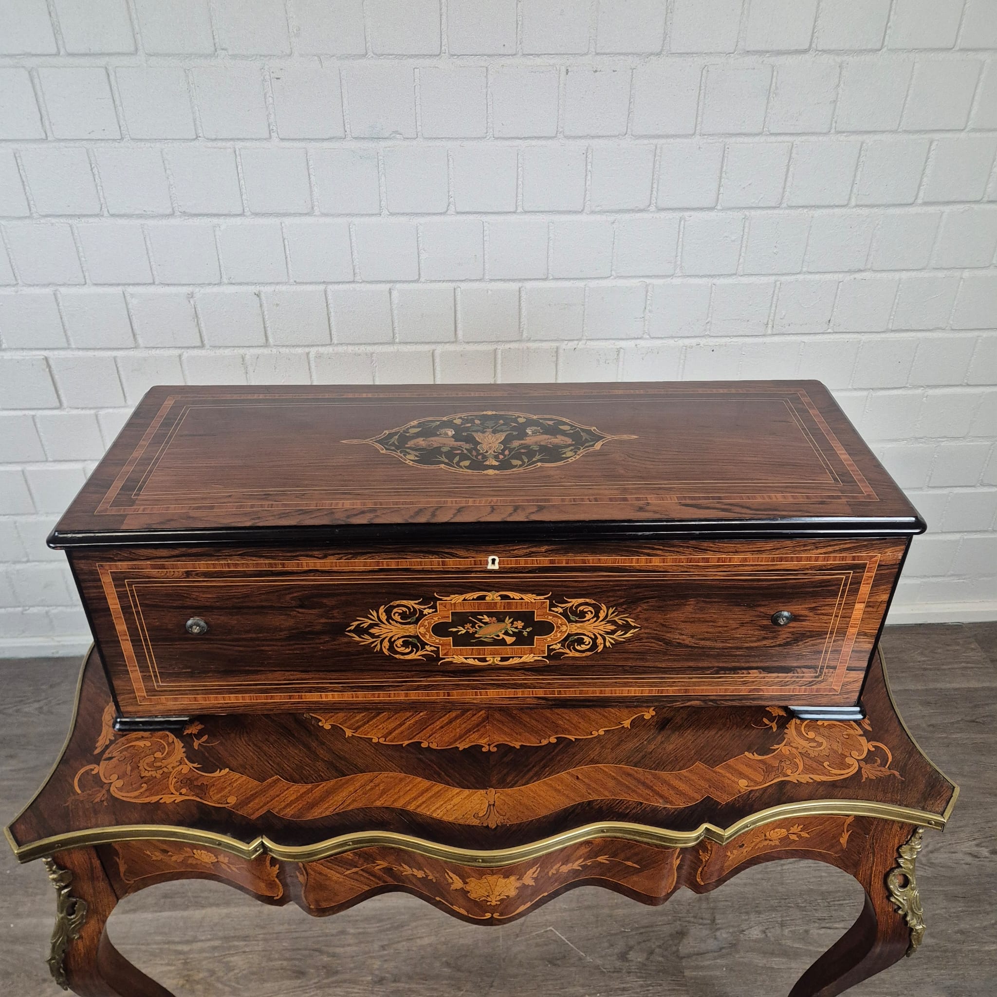 Spieldose Walzenspieluhr 1870 Wurzelholz – Bild 4