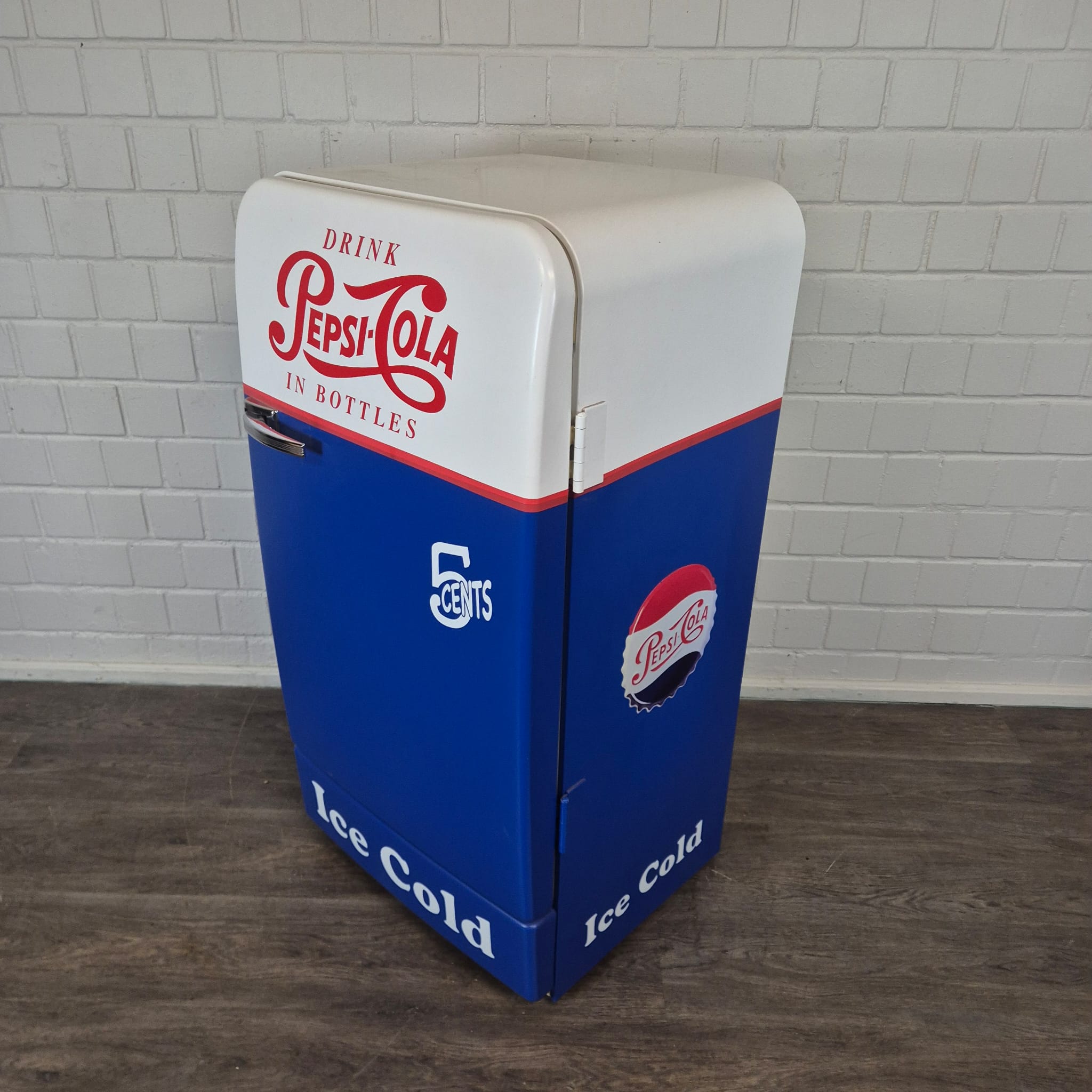 Kühlschrank Bosch Classic Edition Pepsi-Cola – Bild 5