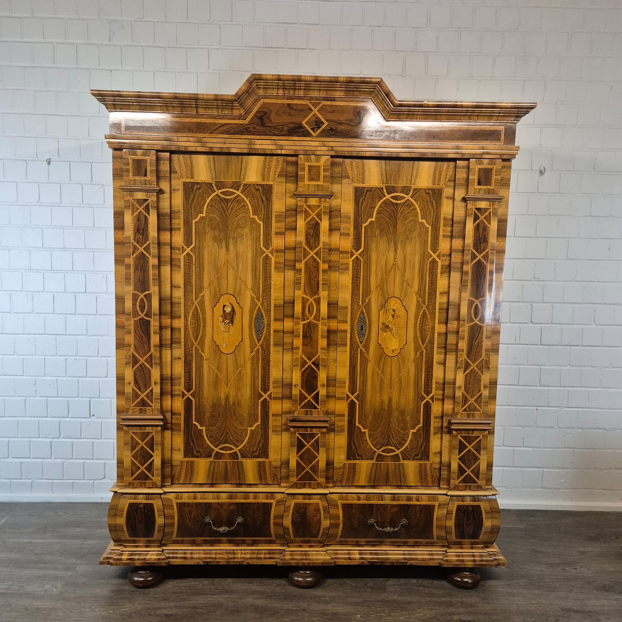 Schrank Kleiderschrank Barock 1780 Nussbaum – Bild 3