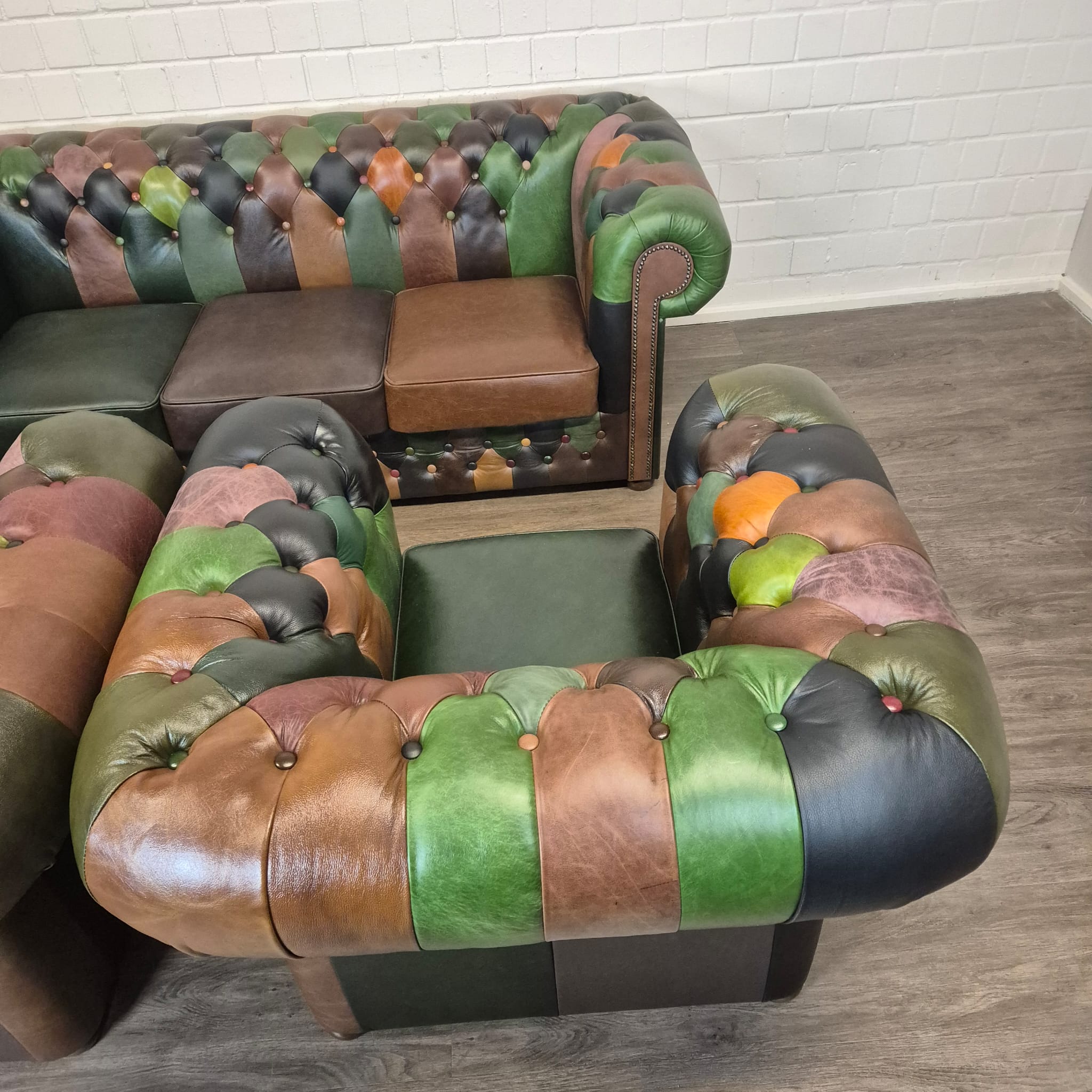 Chesterfield Couchgarnitur Modell Jungle 3-1-1 Leder – Bild 9